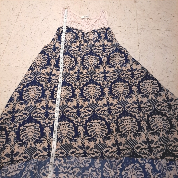 Umgee | Cream & navy blue patterned short front long back dress - Picture 11 of 14